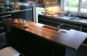 Anrichten, Sideboards, Kommoden und Theken